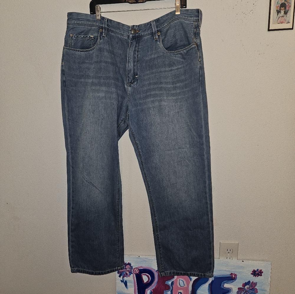 Tommy Bahama Denim Men’s Straight Leg Jeans Light Wash 40x32